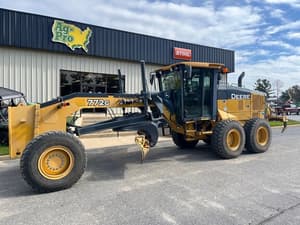2017 John Deere 772G Image