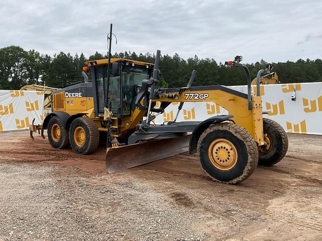 Image of John Deere 772GP equipment image 2