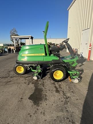 Image of John Deere 8000A equipment image 3