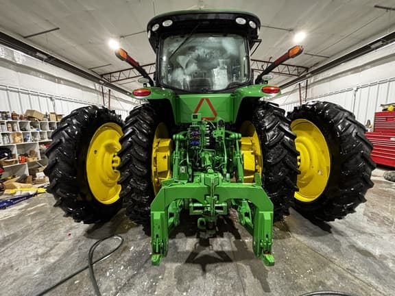 Image of John Deere 8245R equipment image 1