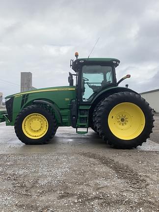 Image of John Deere 8245R equipment image 3