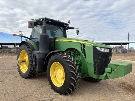 Image of John Deere 8245R equipment image 2