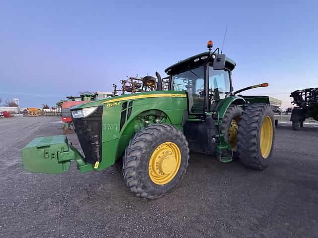 Image of John Deere 8245R equipment image 1