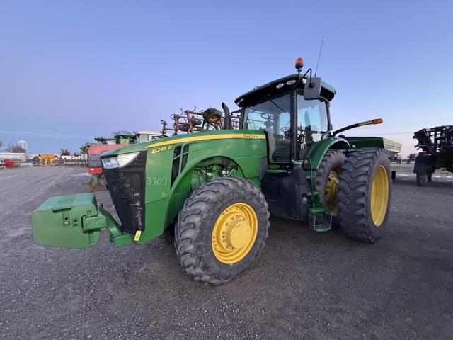 Image of John Deere 8245R equipment image 1
