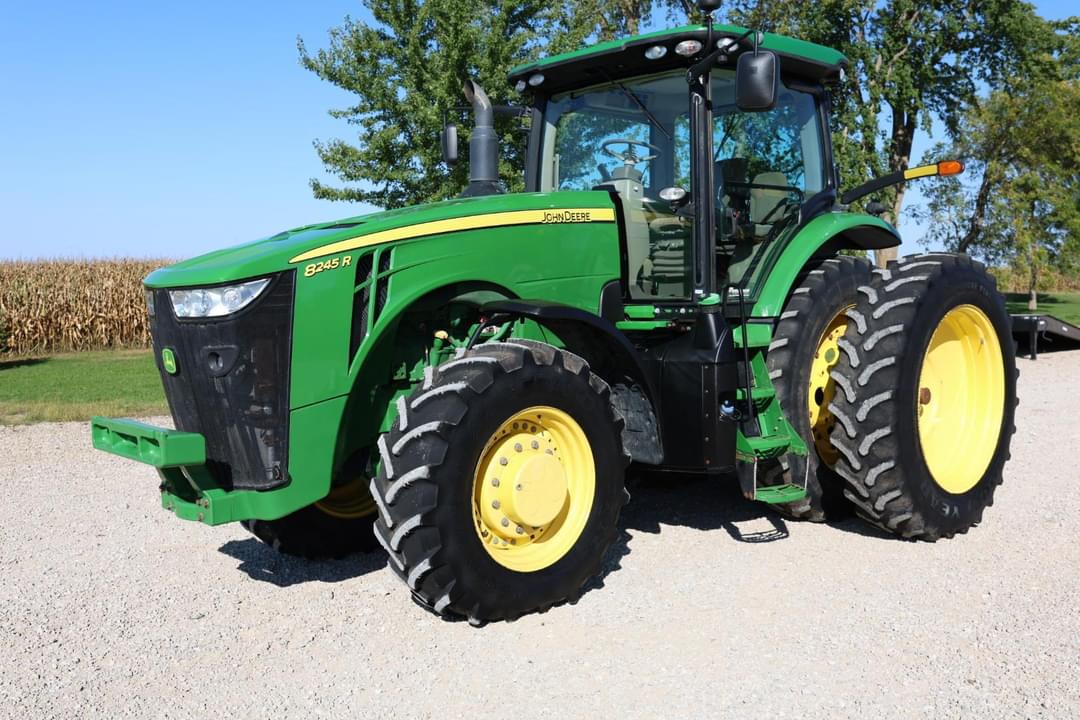 Image of John Deere 8245R Primary image