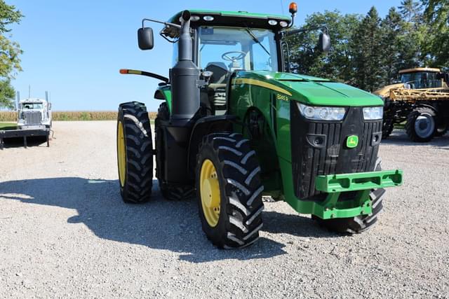 Image of John Deere 8245R equipment image 3