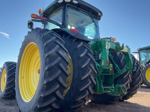 Image of John Deere 8245R equipment image 2