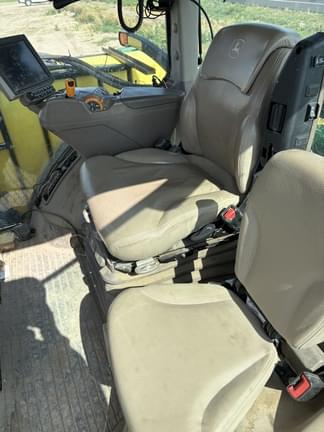 Image of John Deere 8245R equipment image 1