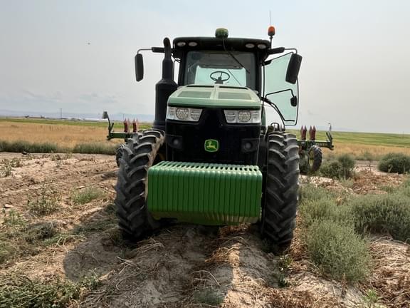 Image of John Deere 8245R equipment image 1