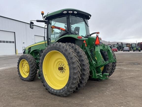 Image of John Deere 8245R equipment image 2