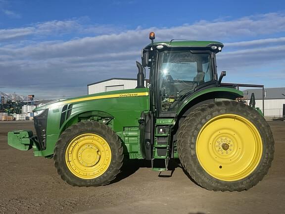 Image of John Deere 8245R equipment image 1