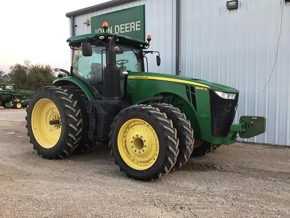 Image of John Deere 8245R equipment image 4