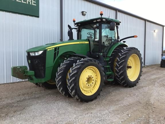 Image of John Deere 8245R equipment image 1