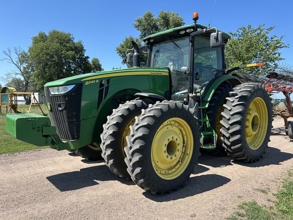 2017 John Deere 8245R Equipment Image0
