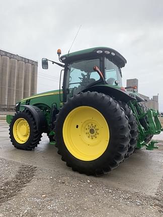 Image of John Deere 8245R equipment image 3