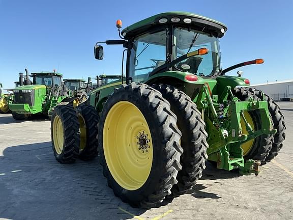 Image of John Deere 8245R equipment image 2