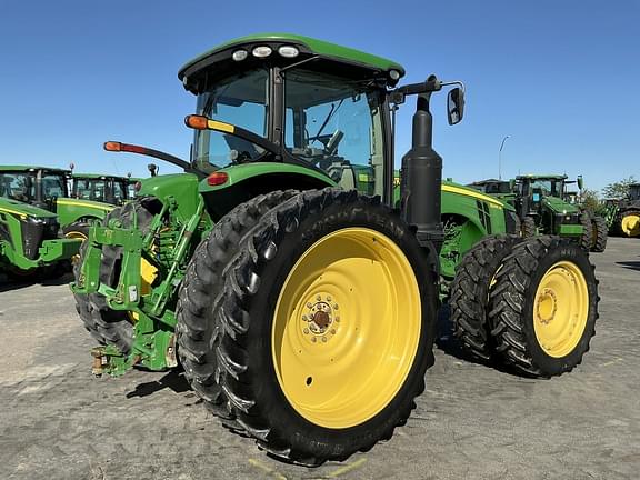 Image of John Deere 8245R equipment image 4