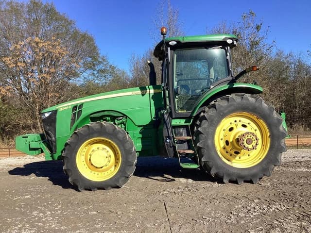 Image of John Deere 8245R equipment image 2
