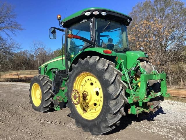 Image of John Deere 8245R equipment image 4
