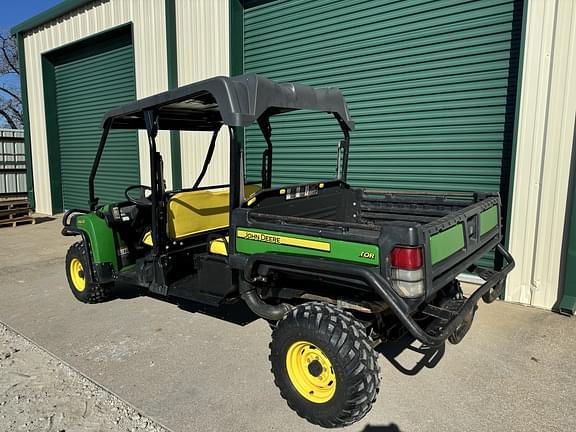 Image of John Deere Gator XUV 825i equipment image 1