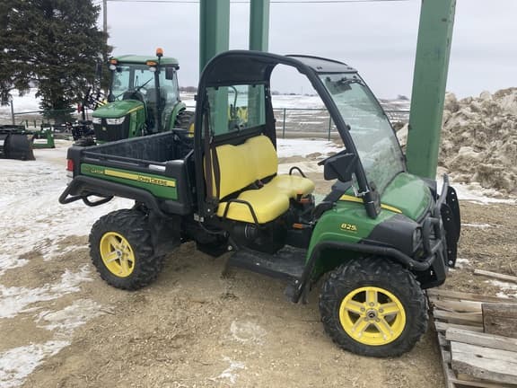 Image of John Deere Gator XUV 825i equipment image 1