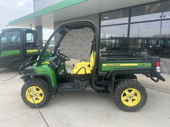 Image of John Deere Gator XUV 825i equipment image 1