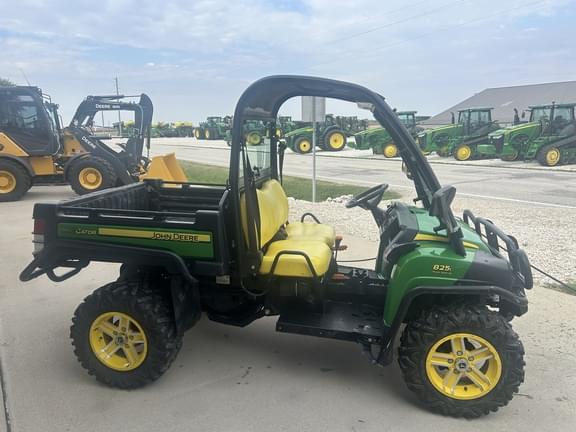 Image of John Deere Gator XUV 825i equipment image 2