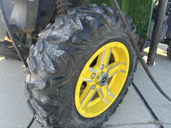 Image of John Deere Gator XUV 825i equipment image 4