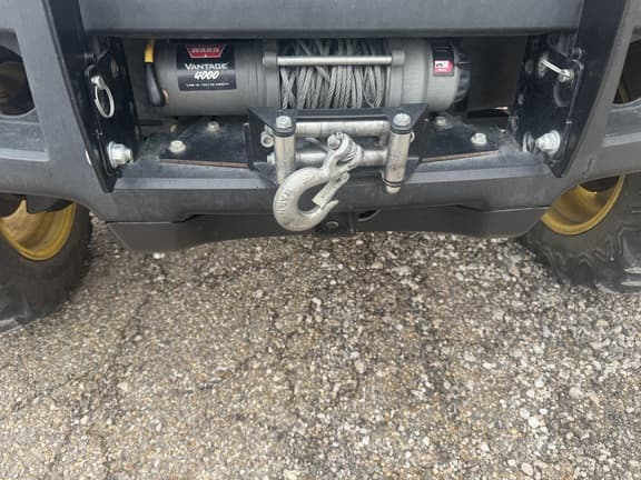 Image of John Deere Gator XUV 825i equipment image 3