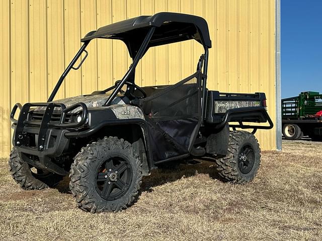 Image of John Deere Gator XUV 825i equipment image 1