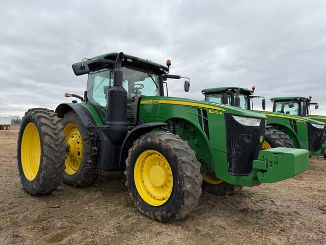Image of John Deere 8270R equipment image 1