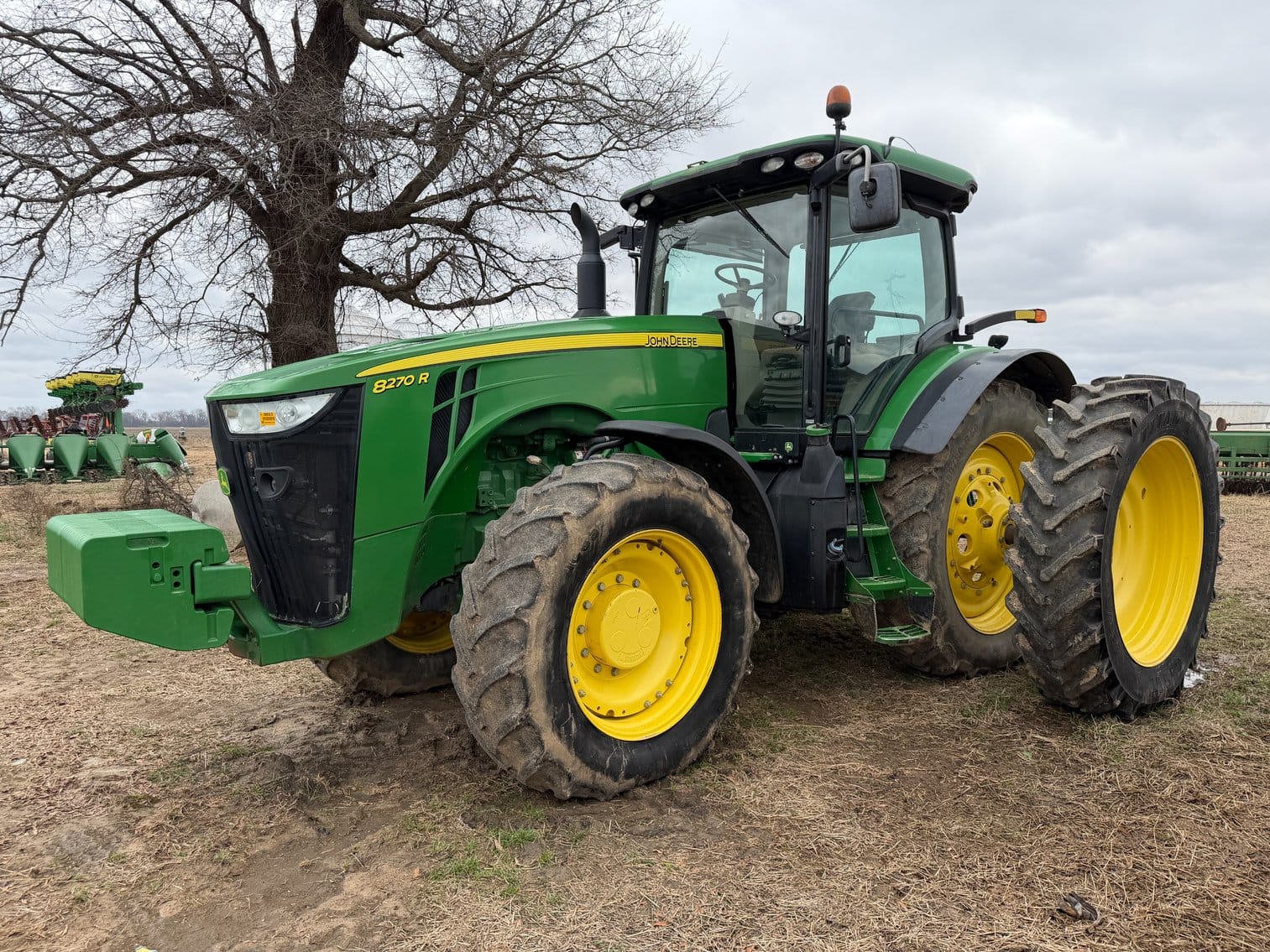 2017 John Deere 8270R Equipment Image0