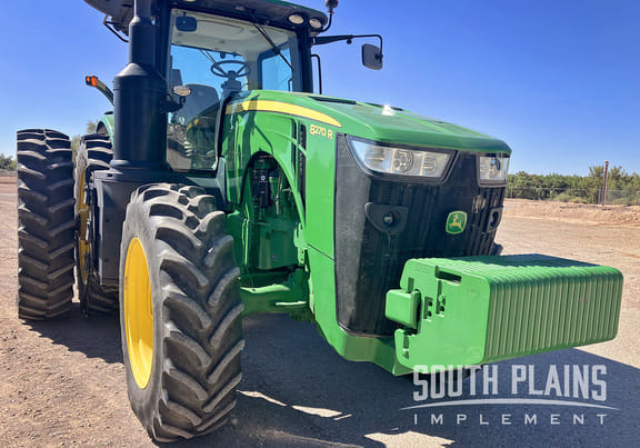 Main image John Deere 8270R