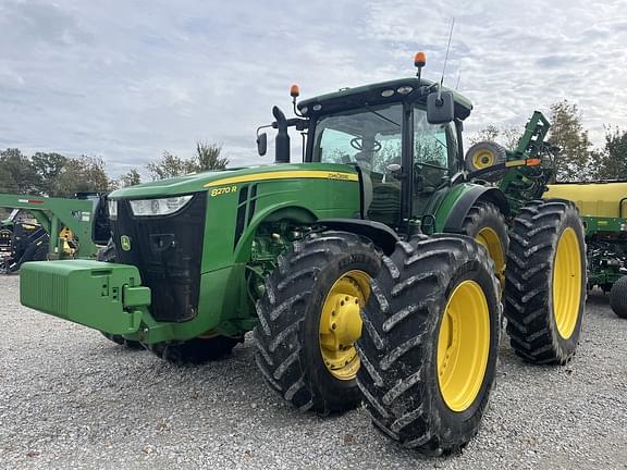 Image of John Deere 8270R equipment image 1