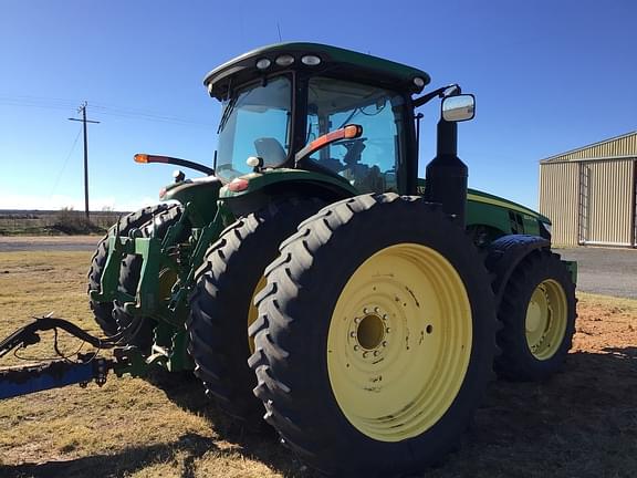 Image of John Deere 8270R equipment image 4