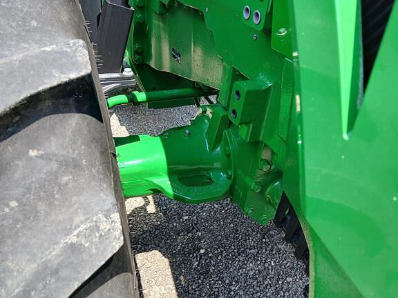 Image of John Deere 8270R equipment image 4