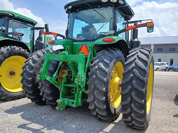 Image of John Deere 8270R equipment image 3