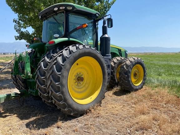 Image of John Deere 8270R equipment image 3