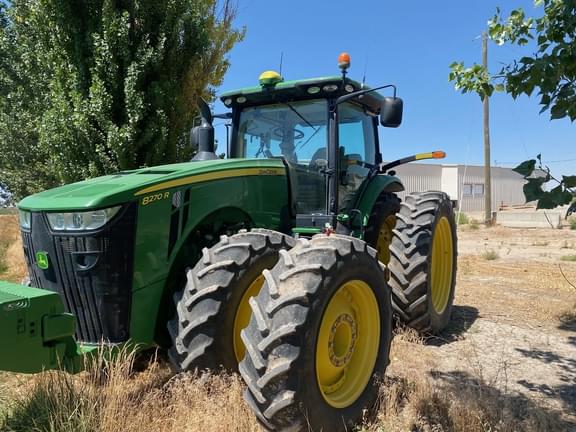Image of John Deere 8270R equipment image 2