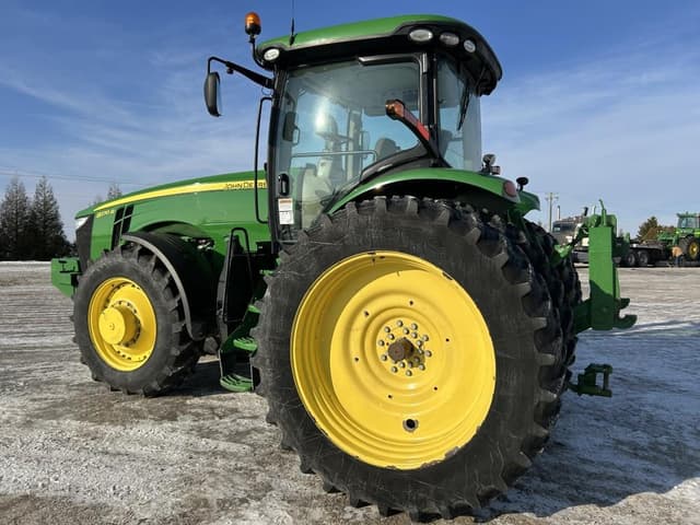 Image of John Deere 8270R equipment image 4
