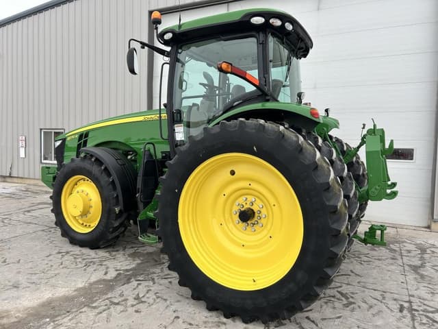 Image of John Deere 8270R equipment image 4