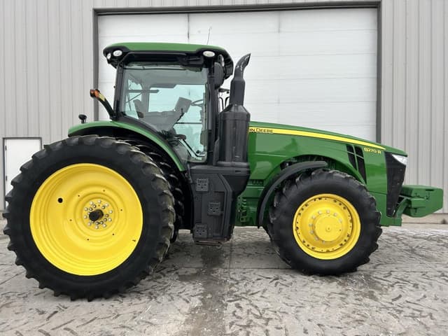 Image of John Deere 8270R equipment image 3