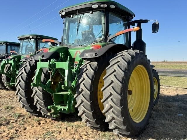 Image of John Deere 8270R equipment image 4