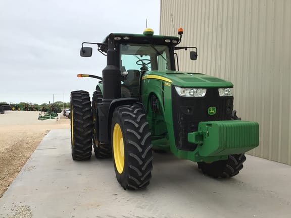 Main image John Deere 8270R