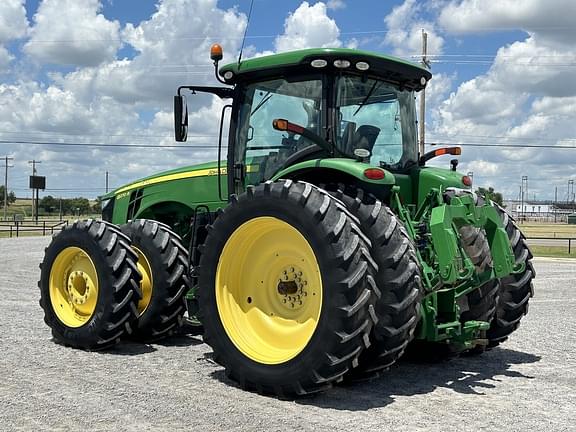 Image of John Deere 8270R equipment image 2