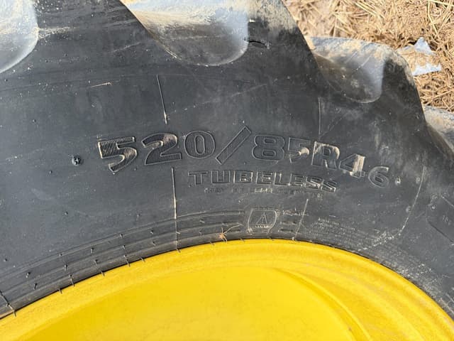 Image of John Deere 8270R equipment image 4