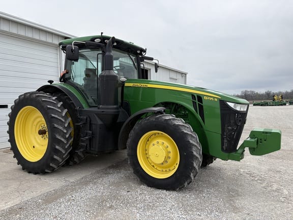 2017 John Deere 8295R Equipment Image0