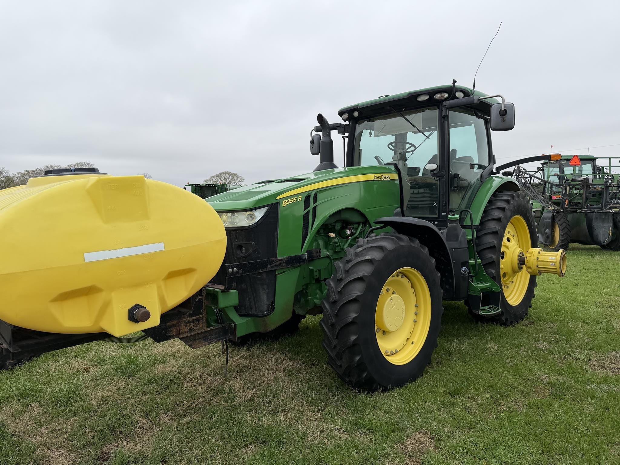2017 John Deere 8295R Equipment Image0
