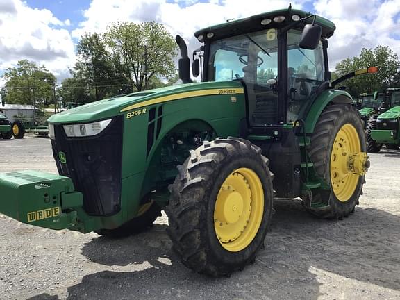 Image of John Deere 8295R equipment image 4