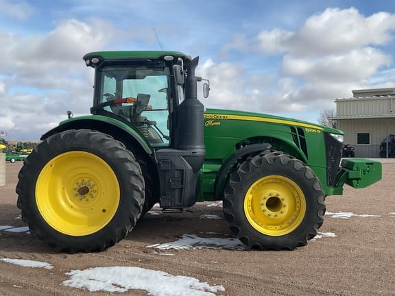 Image of John Deere 8295R equipment image 4